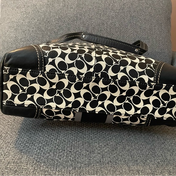Coach Chelsea Signature Heritage Stripe Black and Cream Signature Tote EUC - Picture 4 of 8